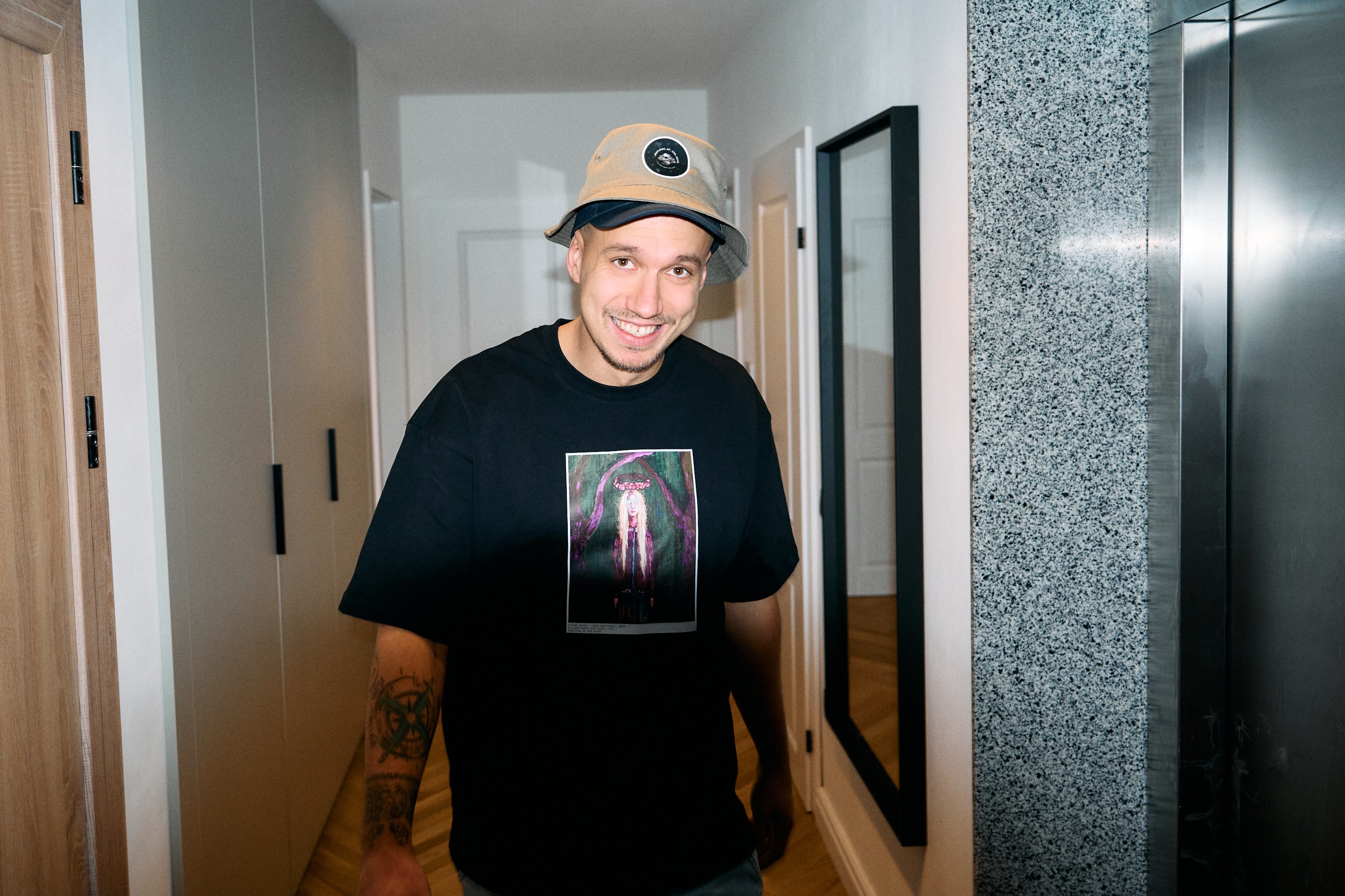 sketches.of.the.wind Bucket Hat